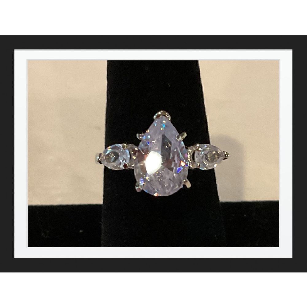 Beautiful Pear Stone Ring - Picture 3 of 3